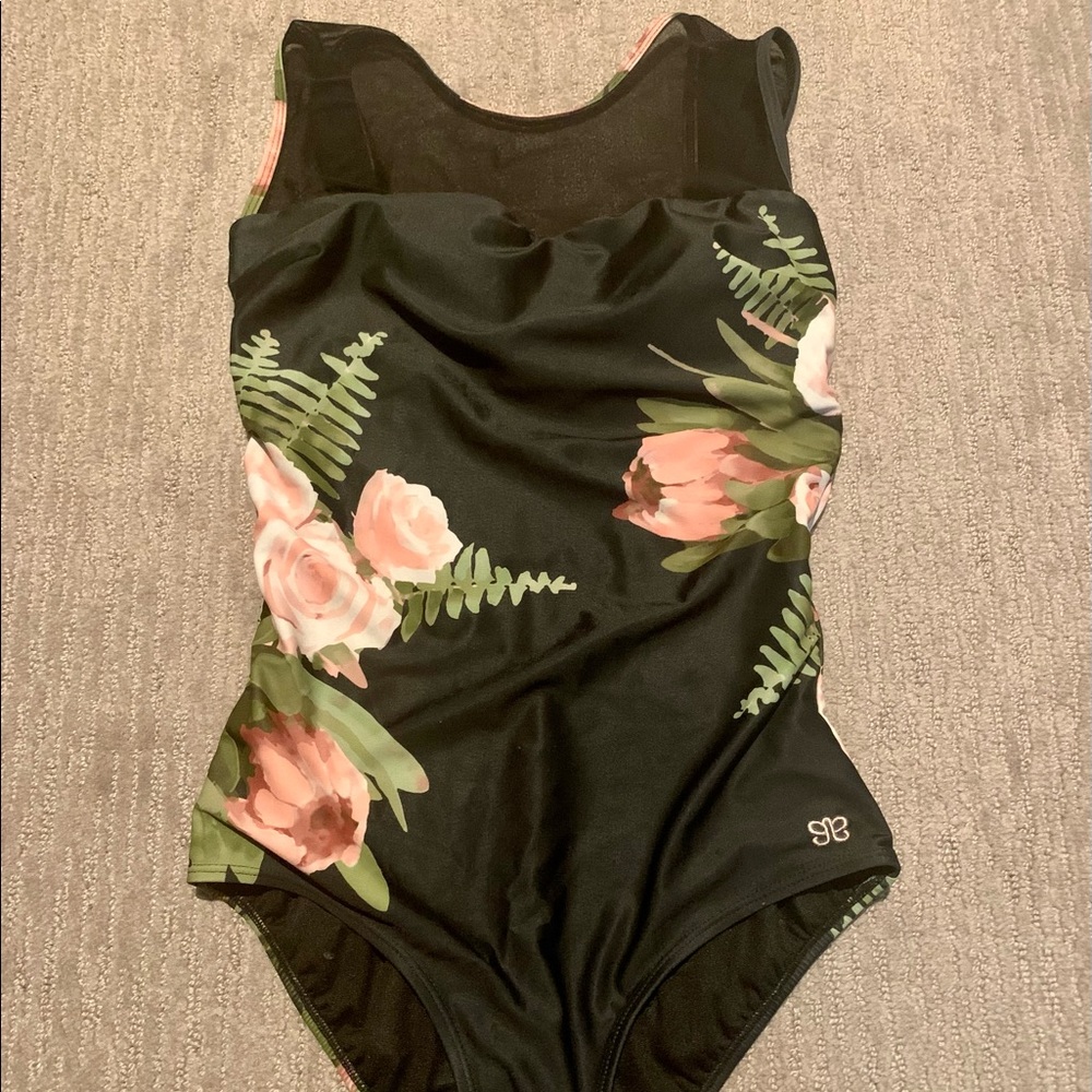 Albion - The Maria One Piece! Size small in excellent condition - only worn 4x!